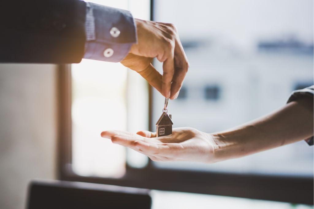 Lokální realitní kanceláře zákazníkům slibují solidní jednání a férový přístup Creative Commons (shutterstock.com)